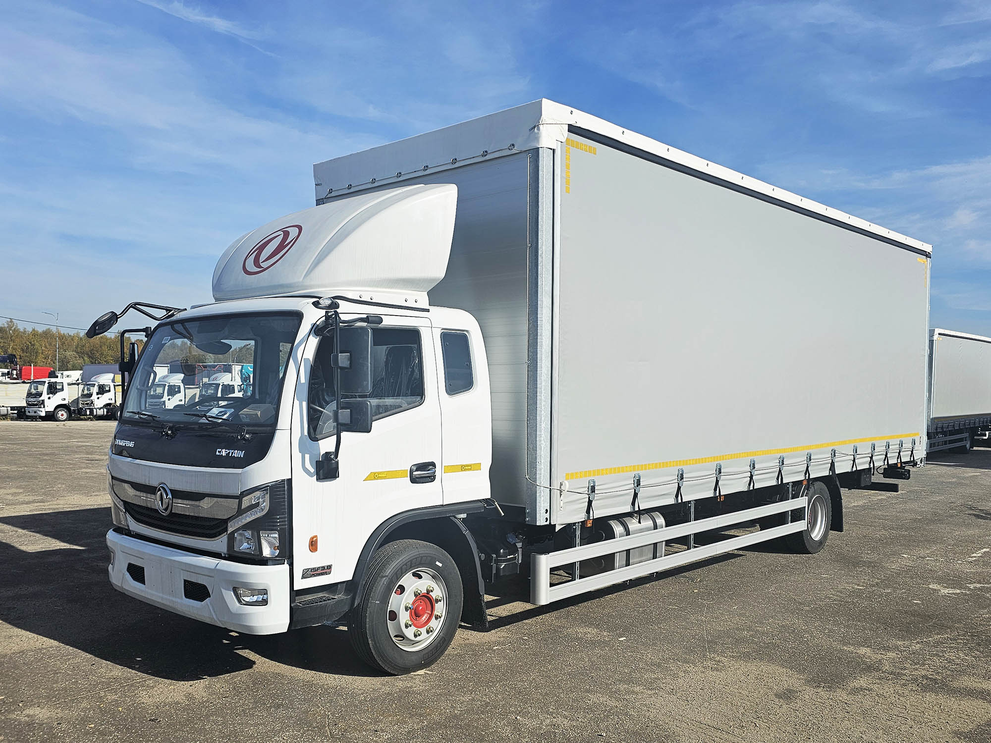 Европлатформа DONGFENG C120L фургон 8,5х2,55х2,8 м