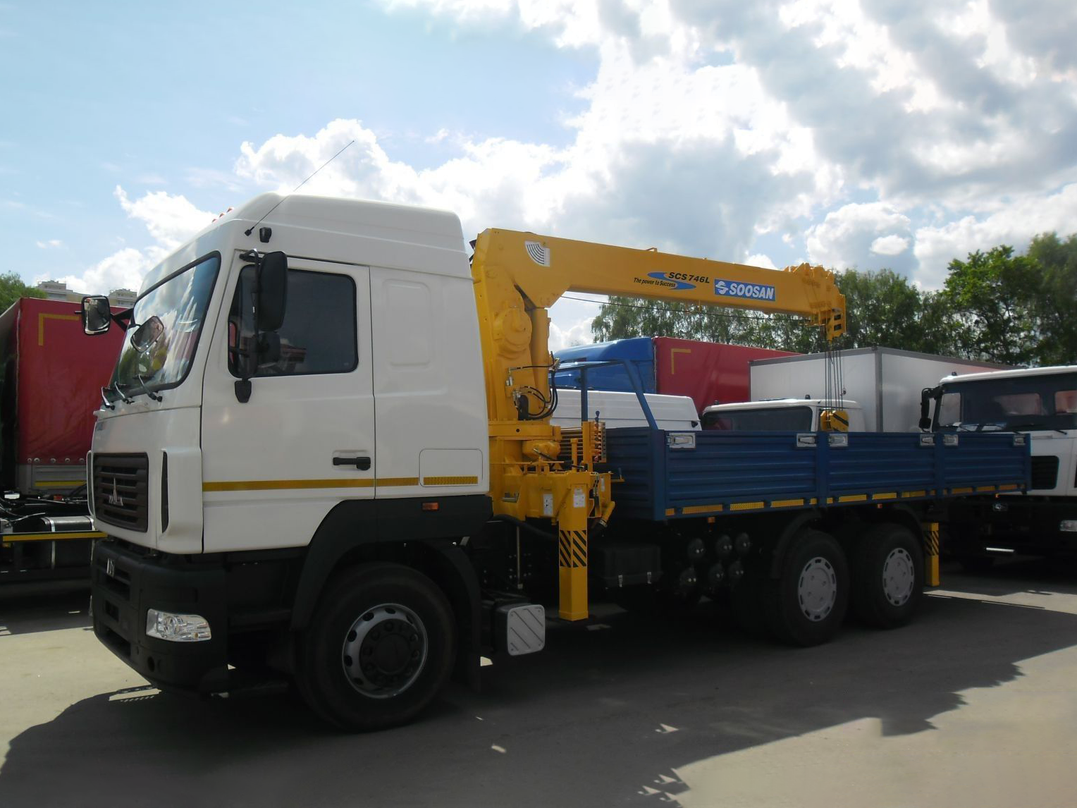 КМУ SOOSAN SCS746 на шасси МАЗ 6312C9